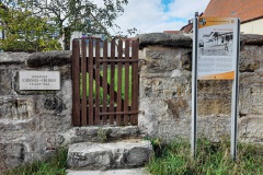 02_8-Johannis-Friedhof-beim-Weitergehen-zu-finden