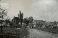 03_6-Ortsrandpartie-um-1920-im-Mittelgrund-verborgen-die-Schnaittach