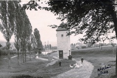 03_8-Sandplatte-mit-noch-einzigem-Bauwerk-um-1923