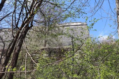 2-Festung-auf-Fels