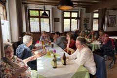 Mittagessen im "Tannenbaum"