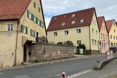 der Kolbmannshof - zum Weiher bitte nach links